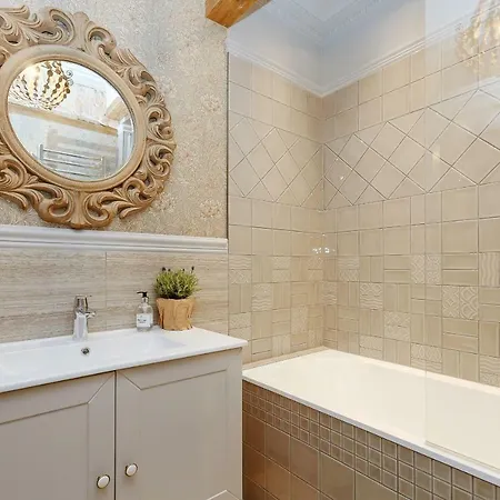 Dzirnavu Residense *